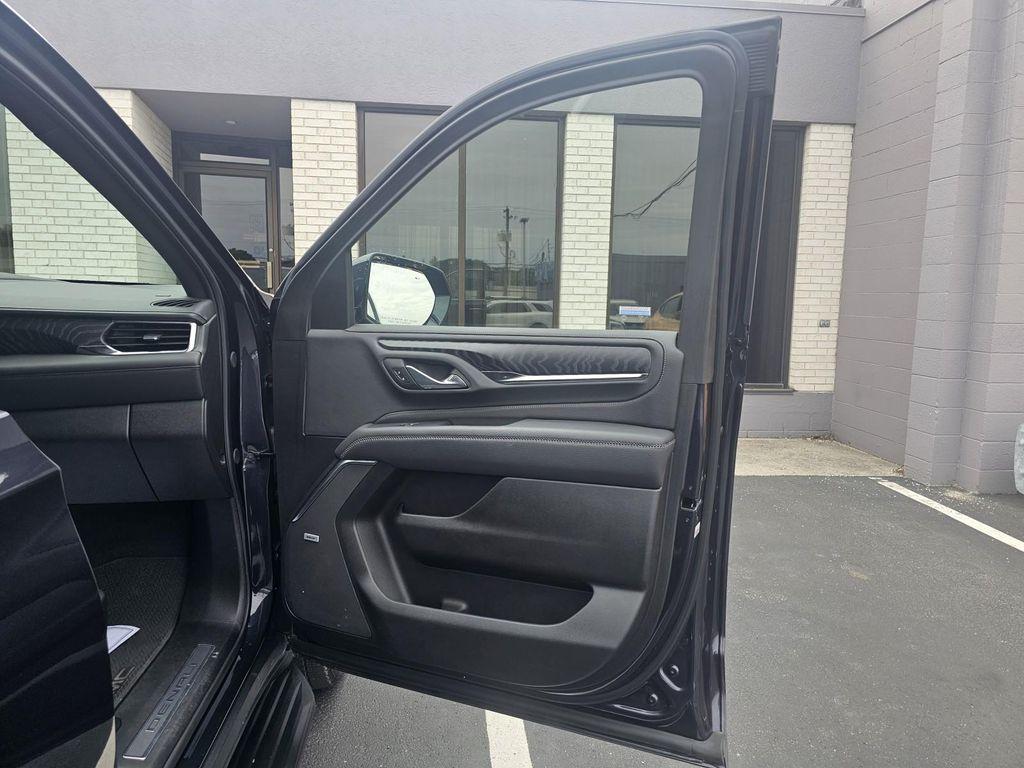 used 2024 GMC Yukon car, priced at $72,986