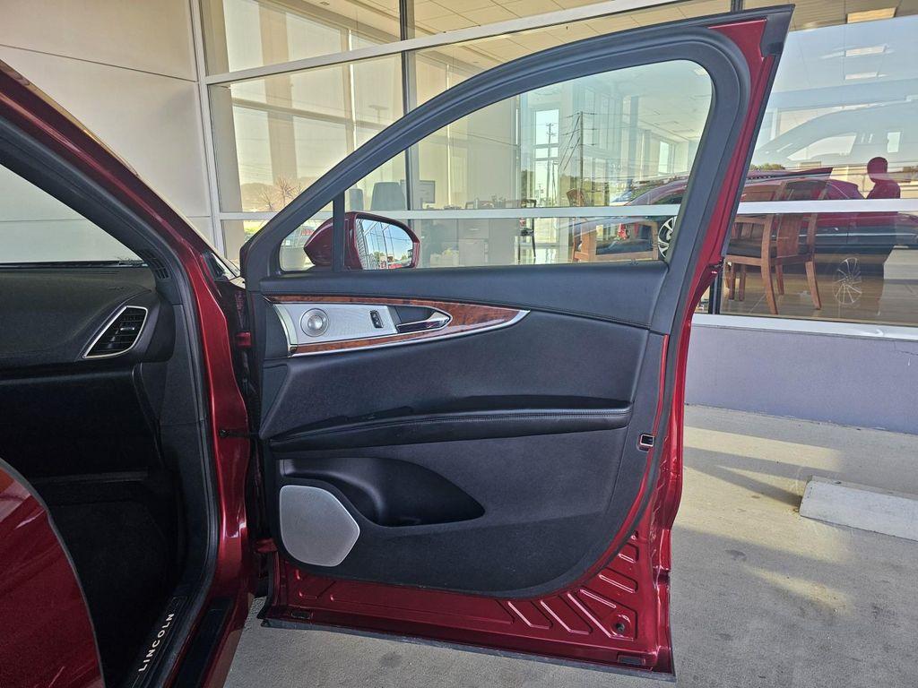 used 2019 Lincoln Nautilus car, priced at $25,990