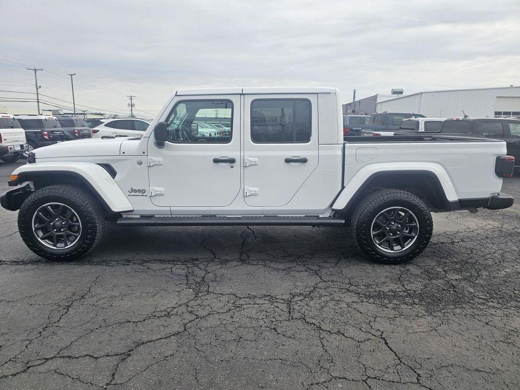 used 2023 Jeep Gladiator car, priced at $31,486