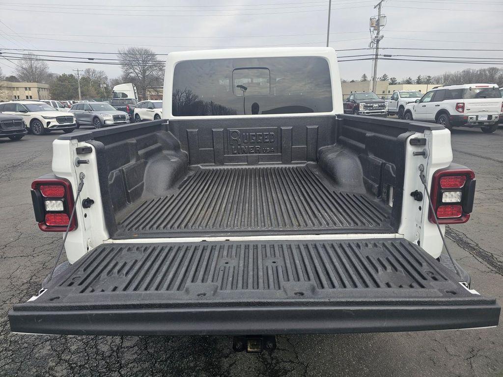 used 2023 Jeep Gladiator car, priced at $31,486