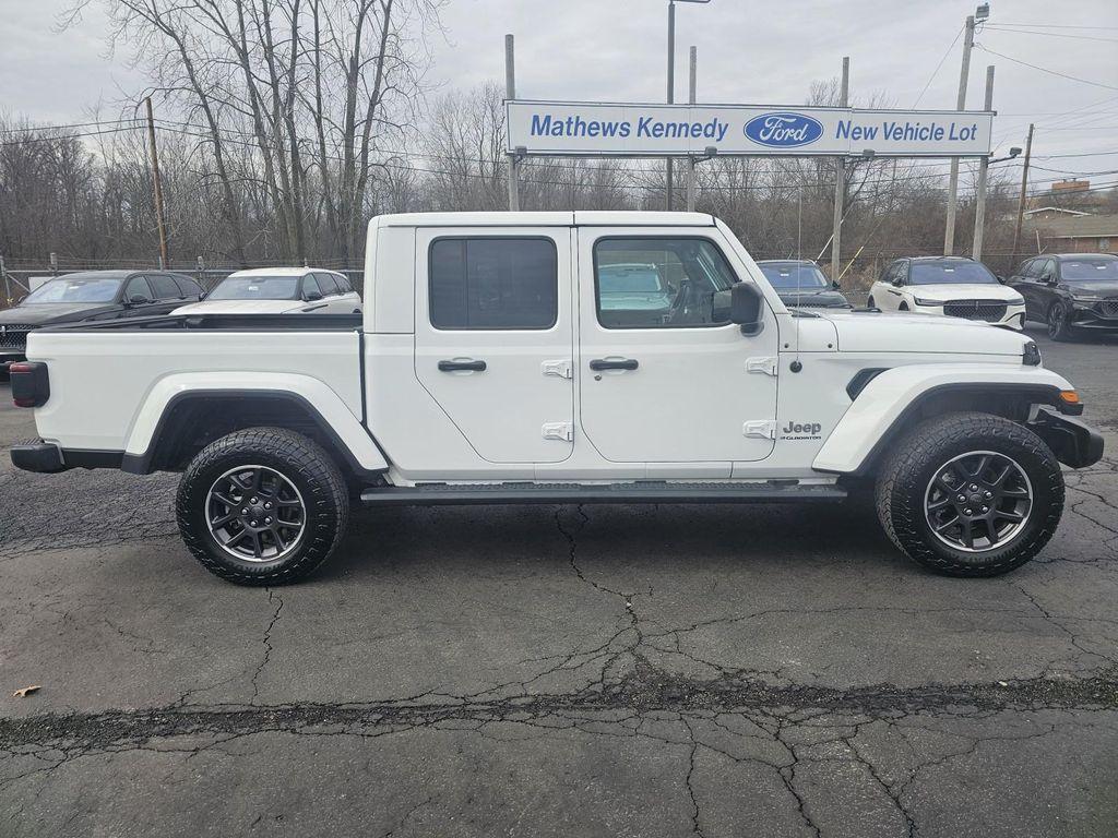 used 2023 Jeep Gladiator car, priced at $31,486
