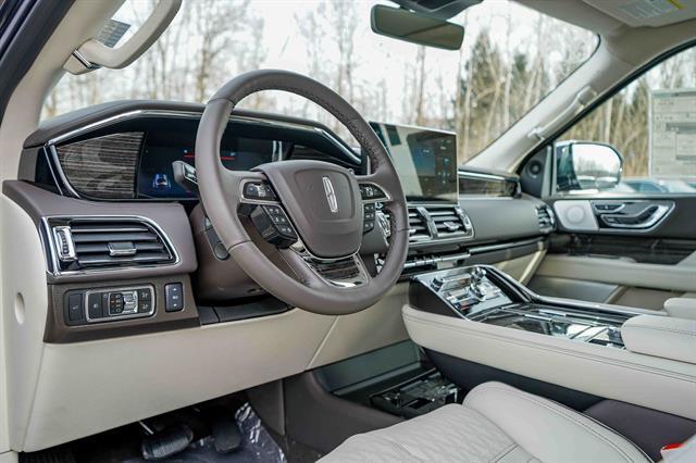 new 2024 Lincoln Navigator car, priced at $116,090