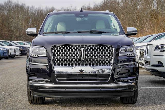 new 2024 Lincoln Navigator car, priced at $116,090