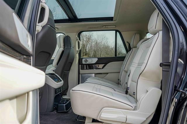 new 2024 Lincoln Navigator car, priced at $116,090