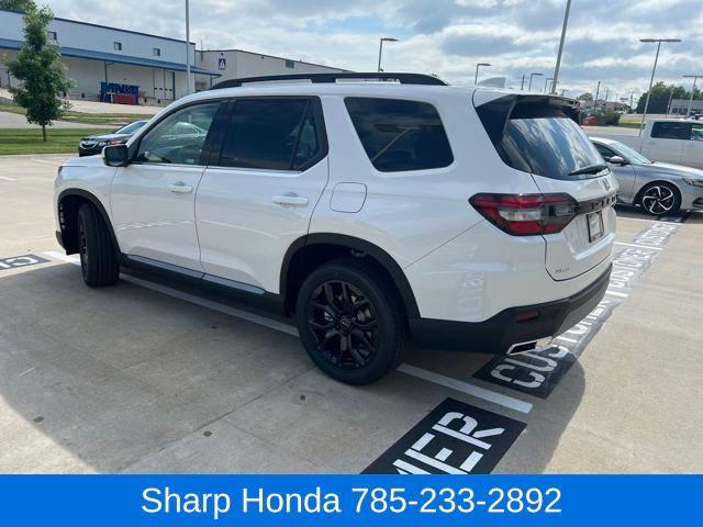 new 2025 Honda Pilot car, priced at $50,378