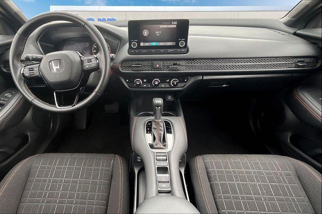used 2025 Honda HR-V car, priced at $28,500