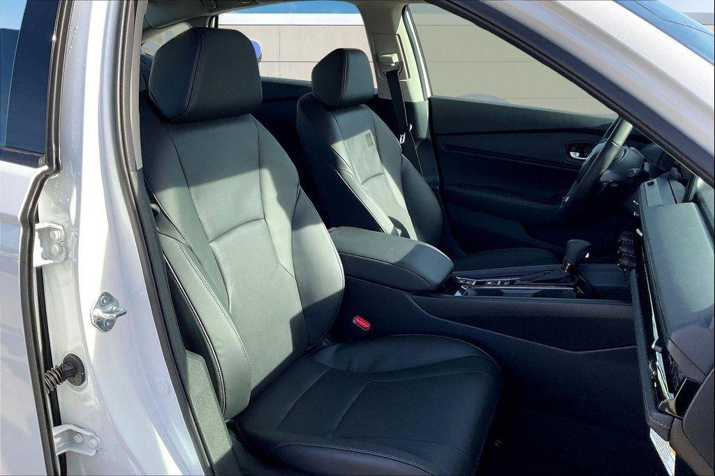 new 2025 Honda Accord Hybrid car, priced at $35,001