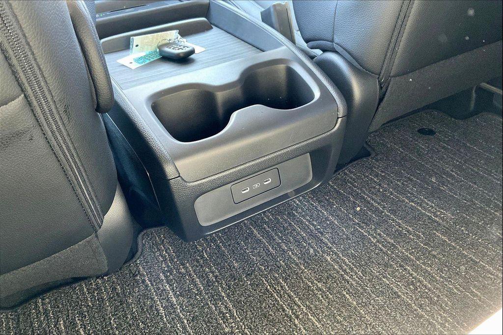 new 2026 Honda Odyssey car, priced at $42,048