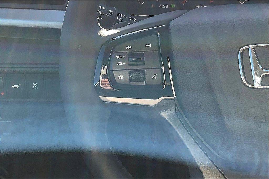 new 2026 Honda Odyssey car, priced at $42,048