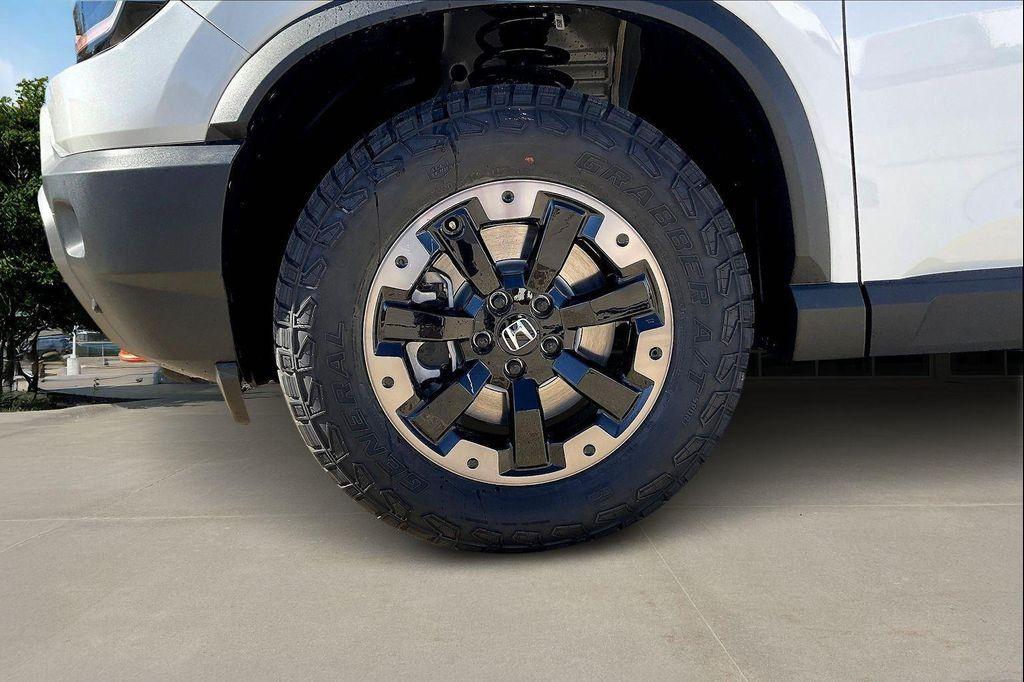 new 2026 Honda Passport car, priced at $51,005