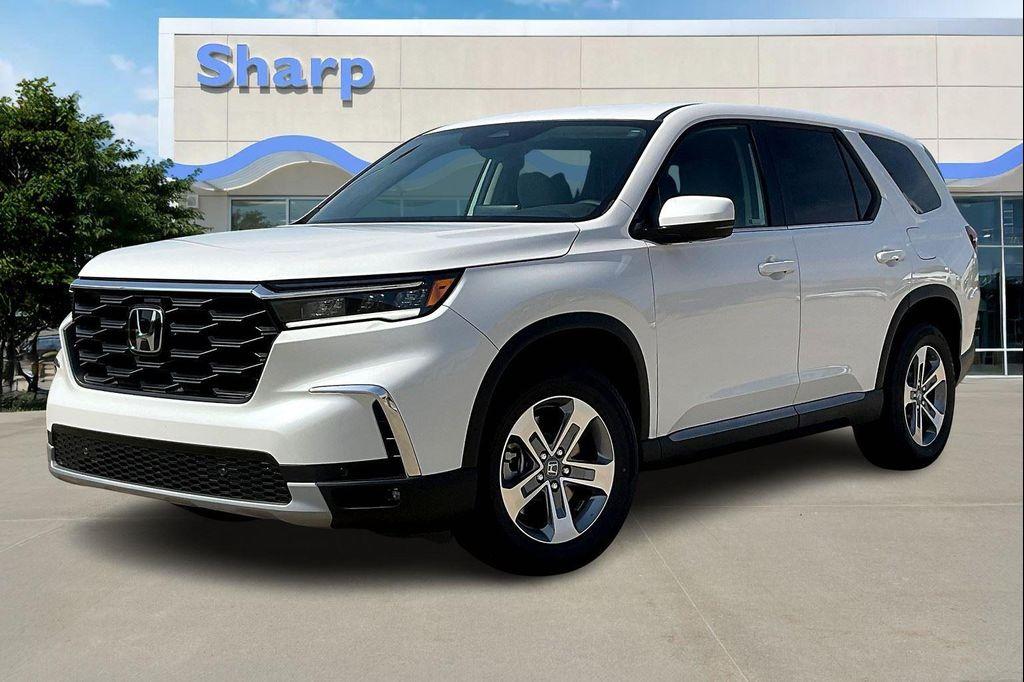 new 2025 Honda Pilot car, priced at $47,505
