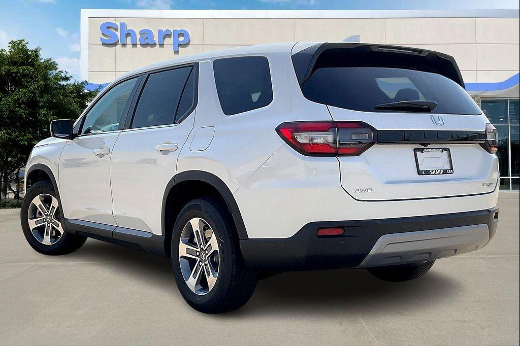 new 2025 Honda Pilot car, priced at $47,505