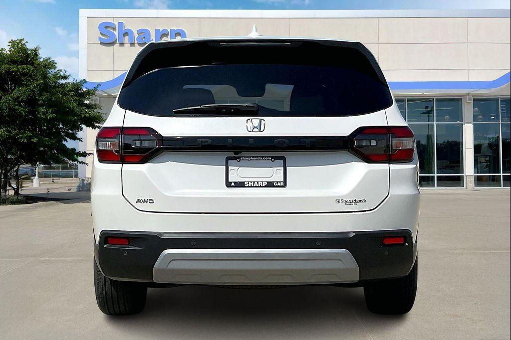 new 2025 Honda Pilot car, priced at $47,505