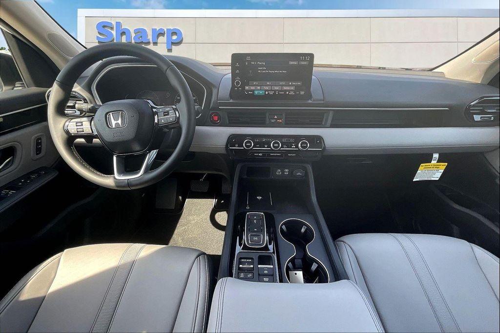 new 2025 Honda Pilot car, priced at $47,505
