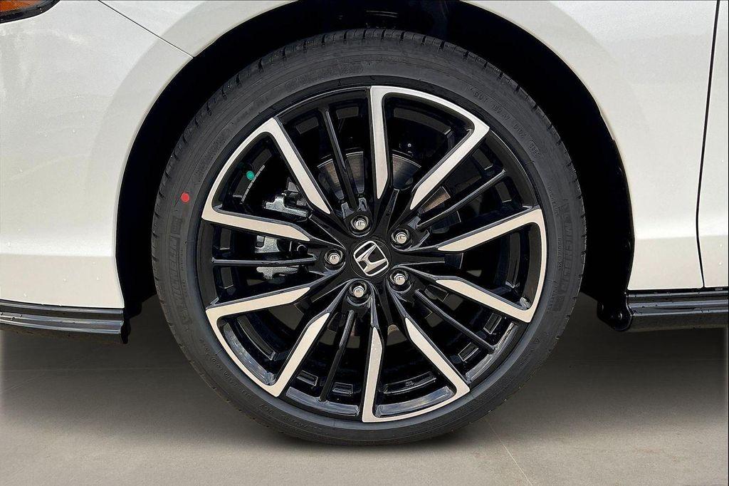 new 2025 Honda Accord Hybrid car, priced at $38,761