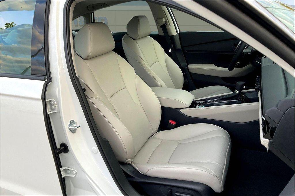 new 2025 Honda Accord Hybrid car, priced at $38,761