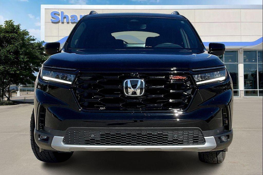 new 2025 Honda Pilot car, priced at $48,445
