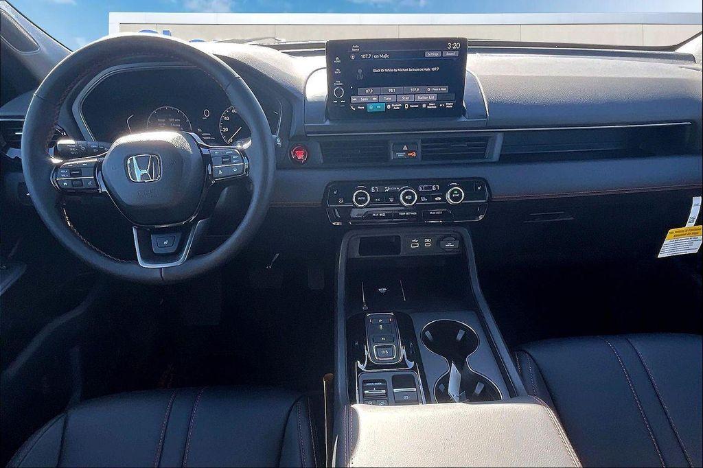 new 2025 Honda Pilot car, priced at $48,445