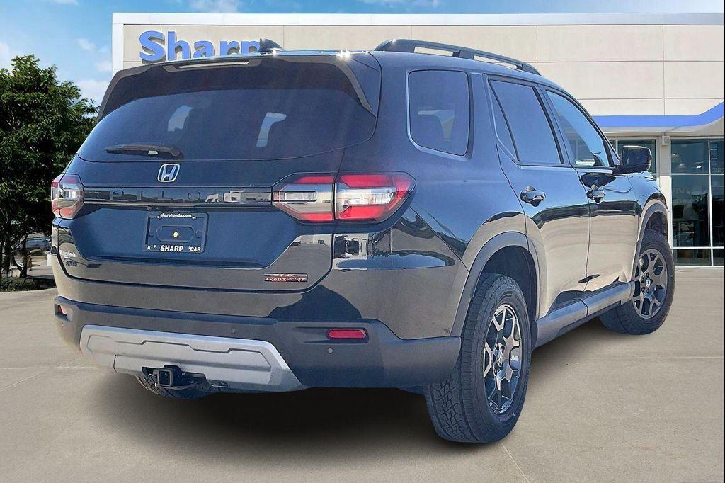 new 2025 Honda Pilot car, priced at $48,445