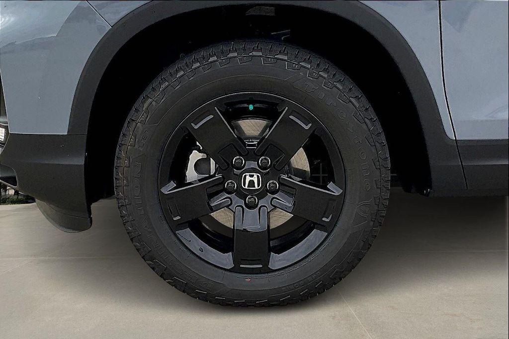new 2025 Honda Ridgeline car, priced at $45,222