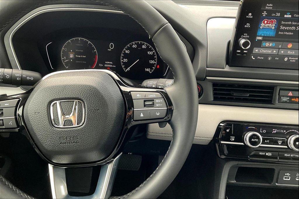 new 2025 Honda Pilot car, priced at $44,947