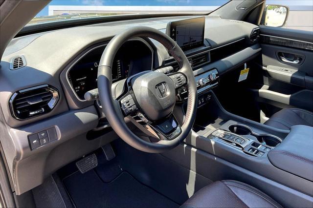 new 2025 Honda Pilot car, priced at $52,855