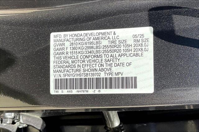 new 2025 Honda Pilot car, priced at $52,855