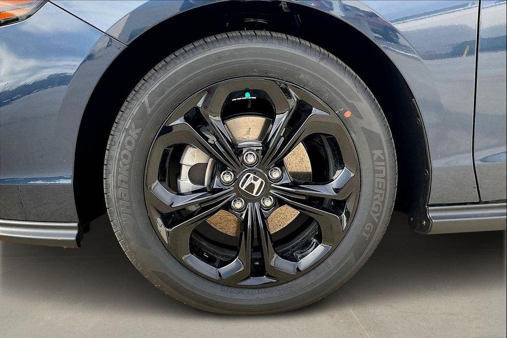 new 2025 Honda Accord car, priced at $30,409