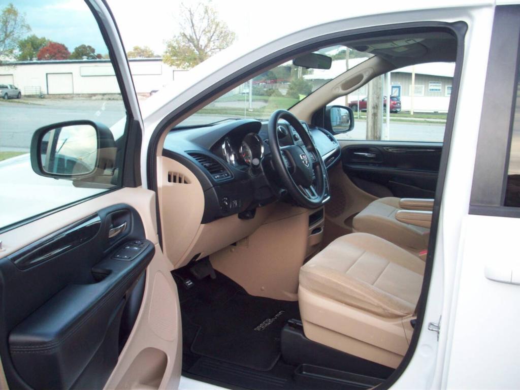 used 2014 Dodge Grand Caravan car, priced at $10,700