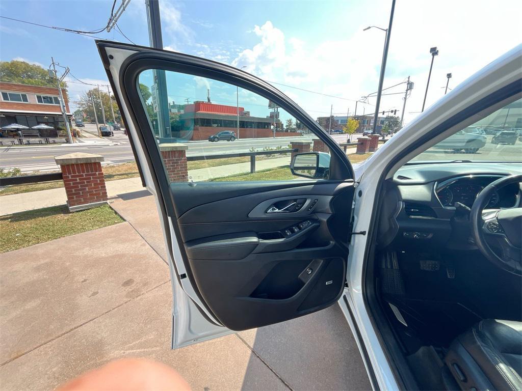 used 2020 Chevrolet Traverse car, priced at $30,000