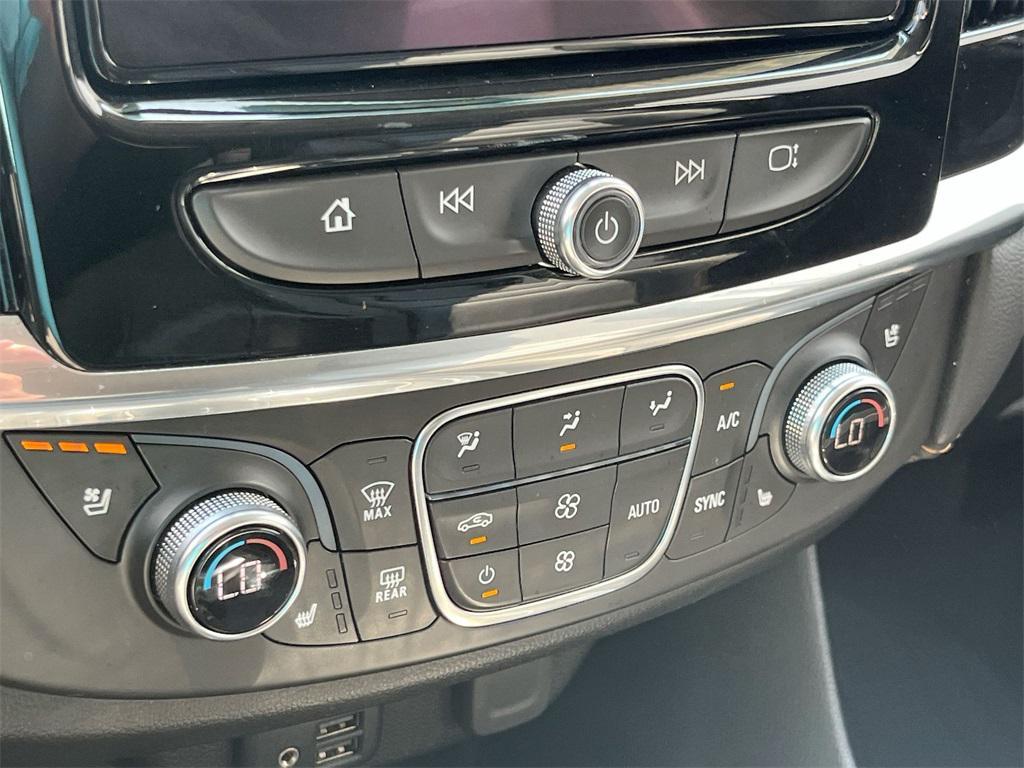 used 2020 Chevrolet Traverse car, priced at $30,000
