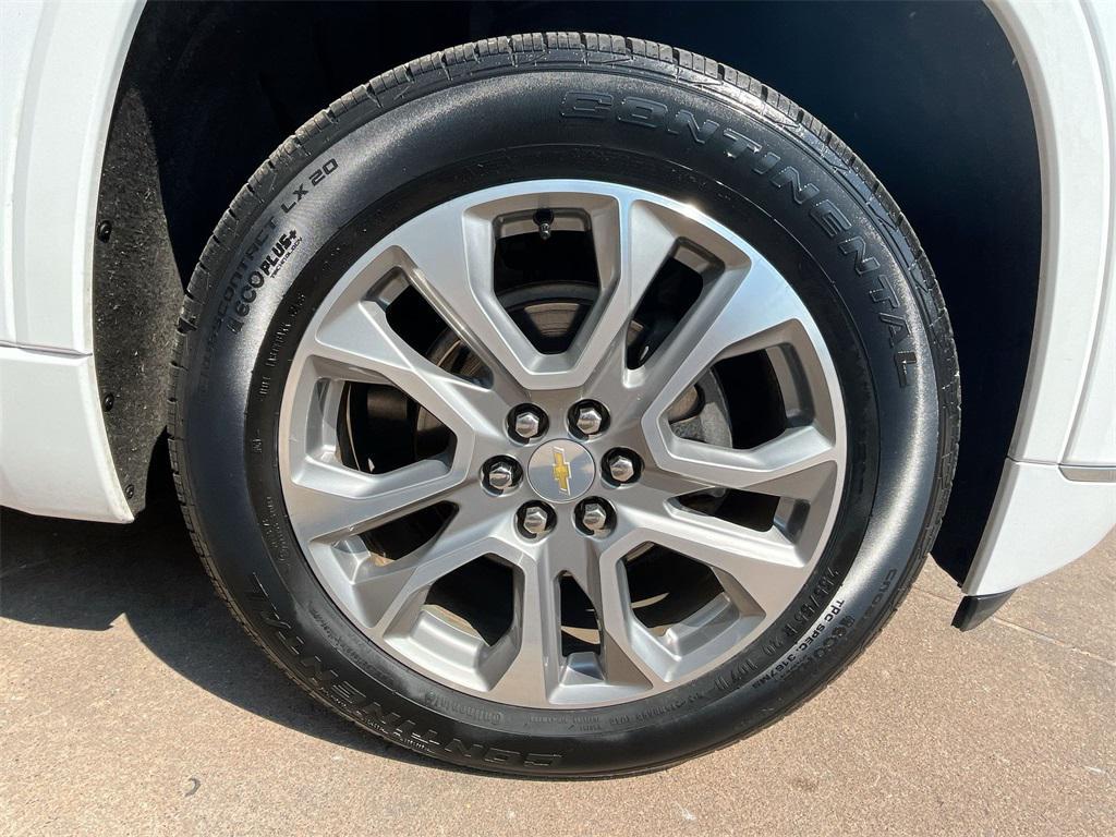 used 2020 Chevrolet Traverse car, priced at $30,000