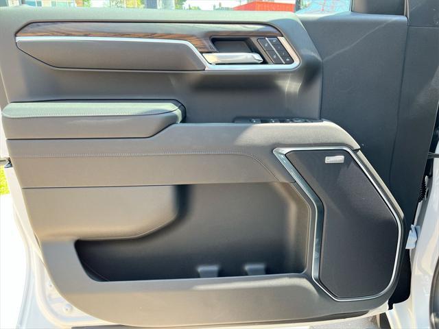 new 2025 GMC Sierra 1500 car, priced at $49,160
