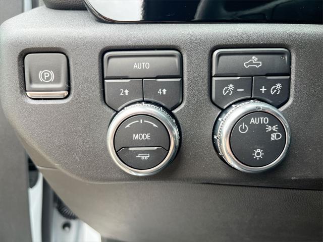 new 2025 GMC Sierra 1500 car, priced at $44,945