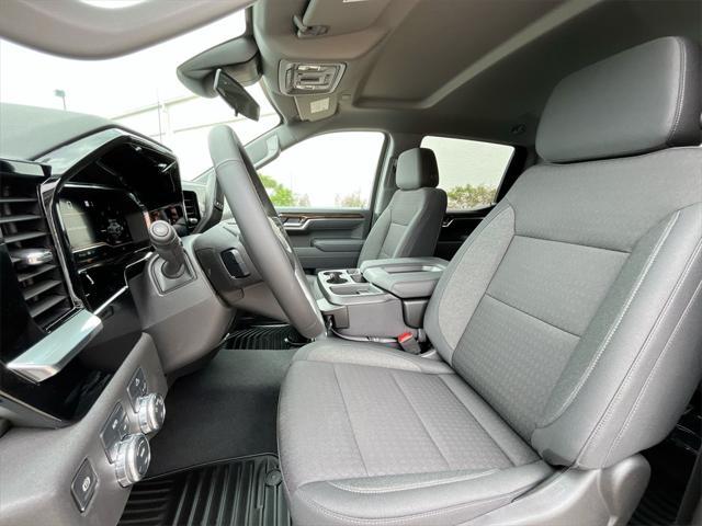 new 2025 GMC Sierra 1500 car, priced at $44,945