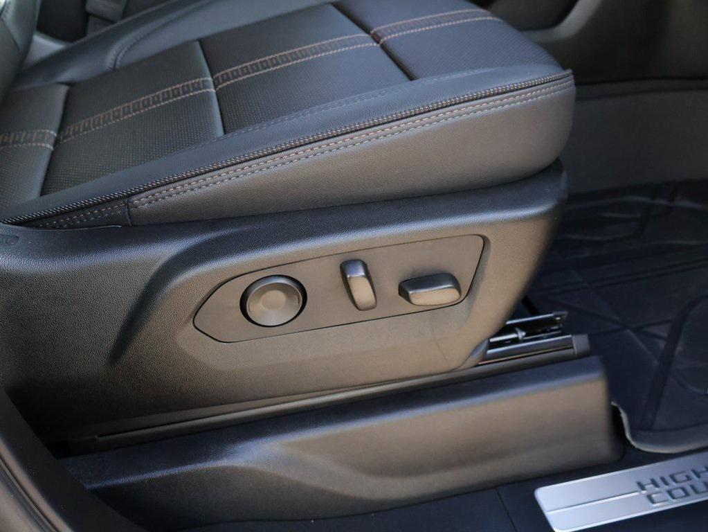 used 2025 Chevrolet Silverado 1500 car, priced at $60,000