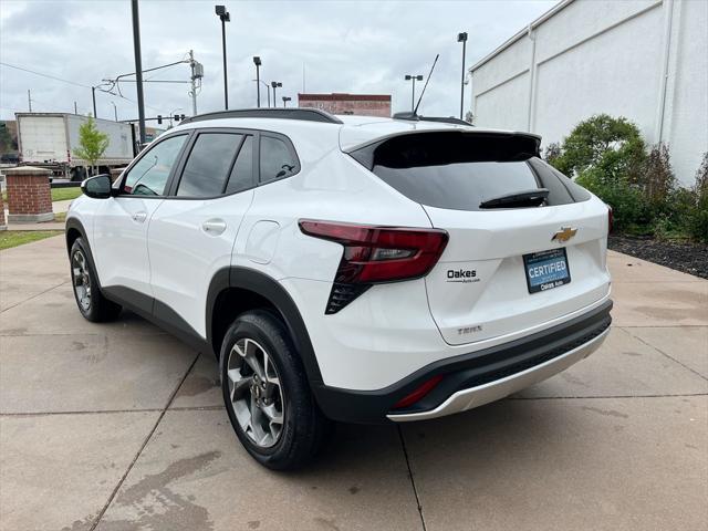 used 2025 Chevrolet Trax car, priced at $26,000
