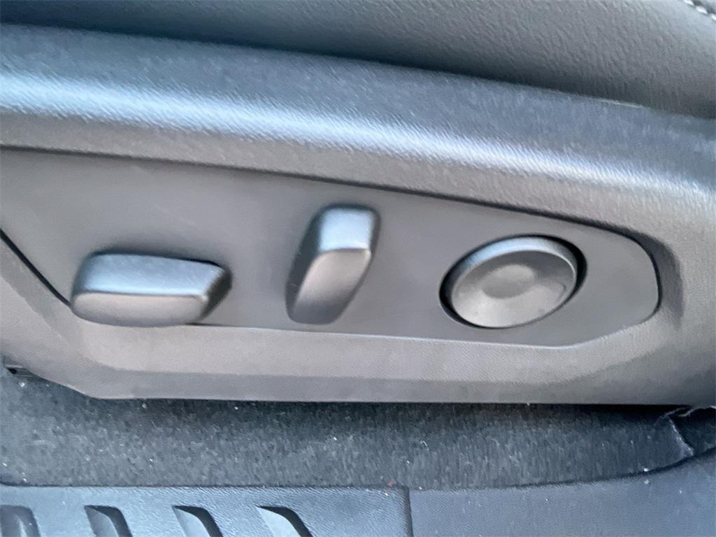 new 2025 GMC Canyon car, priced at $41,520