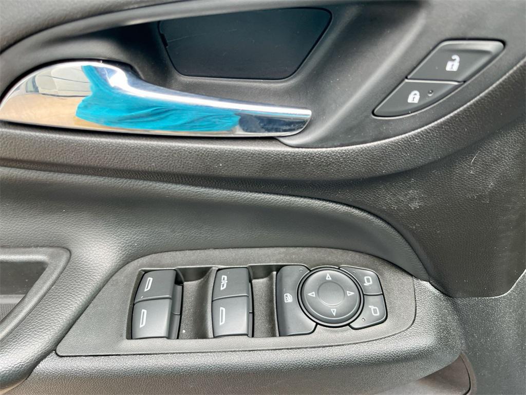 used 2021 Chevrolet Equinox car, priced at $18,080