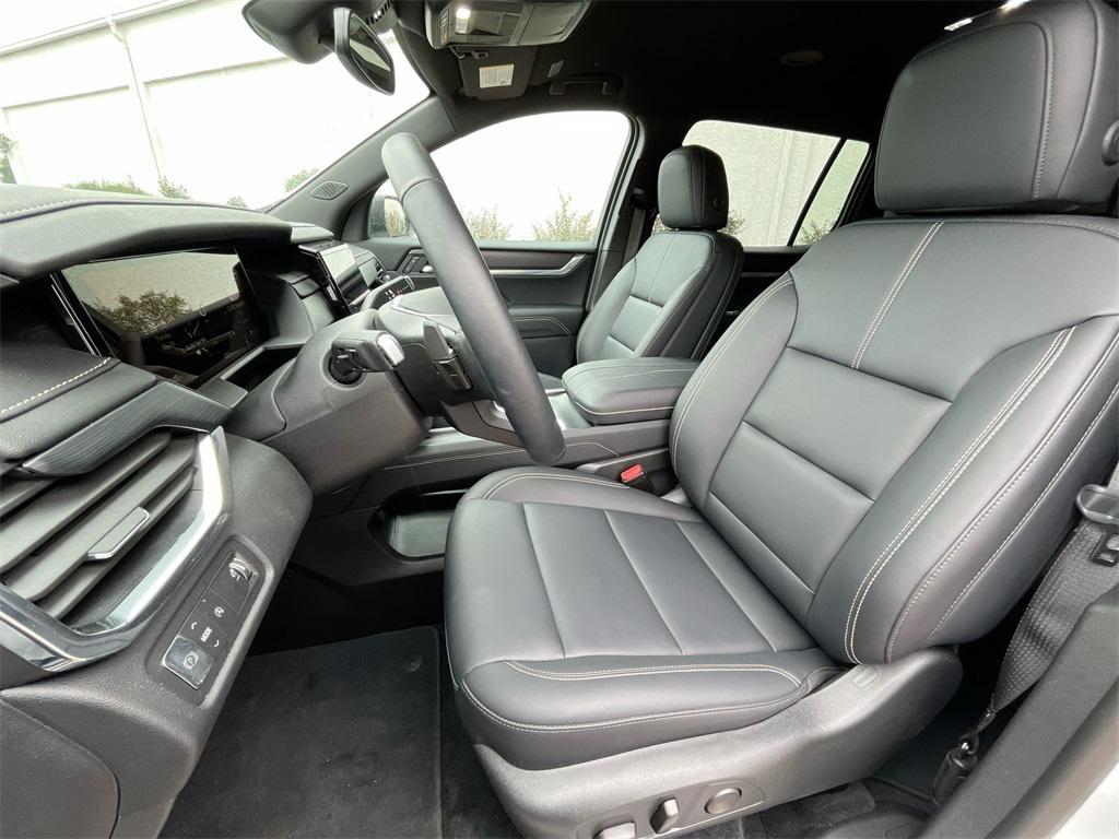 new 2025 GMC Acadia car, priced at $45,580