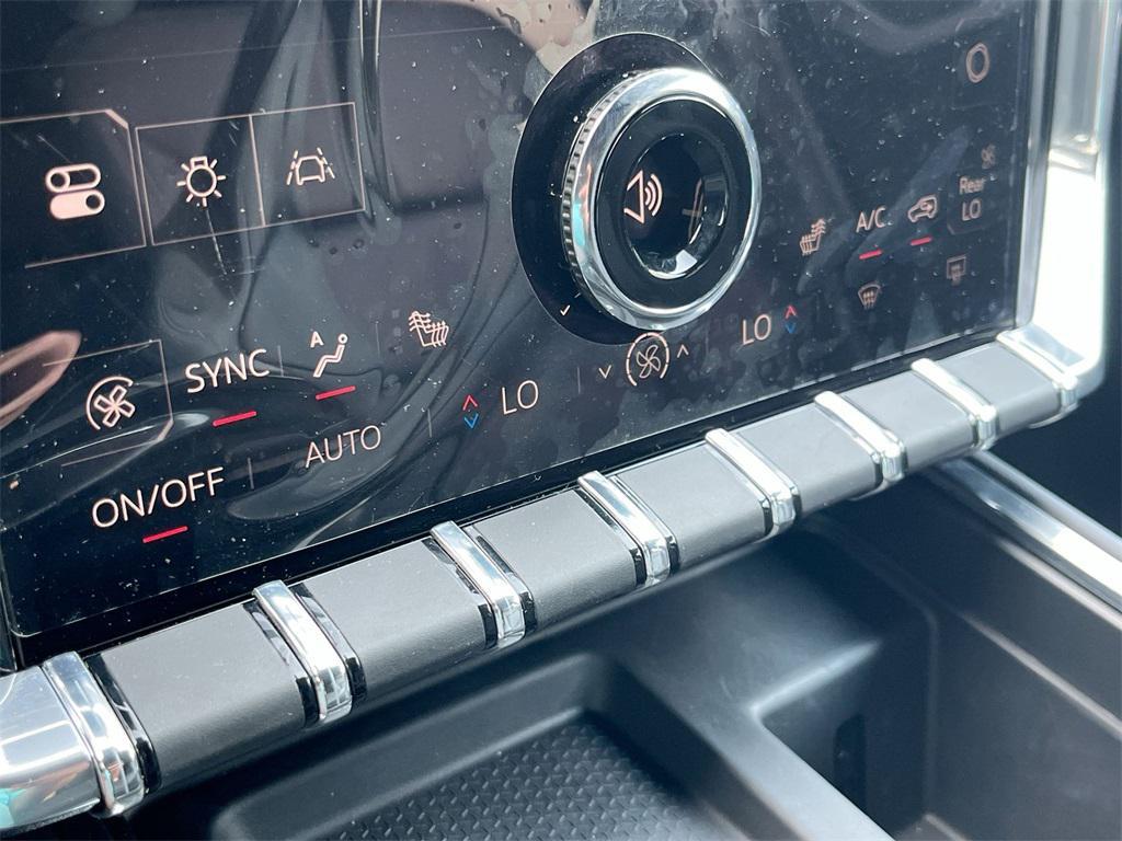 new 2025 GMC Acadia car, priced at $42,580