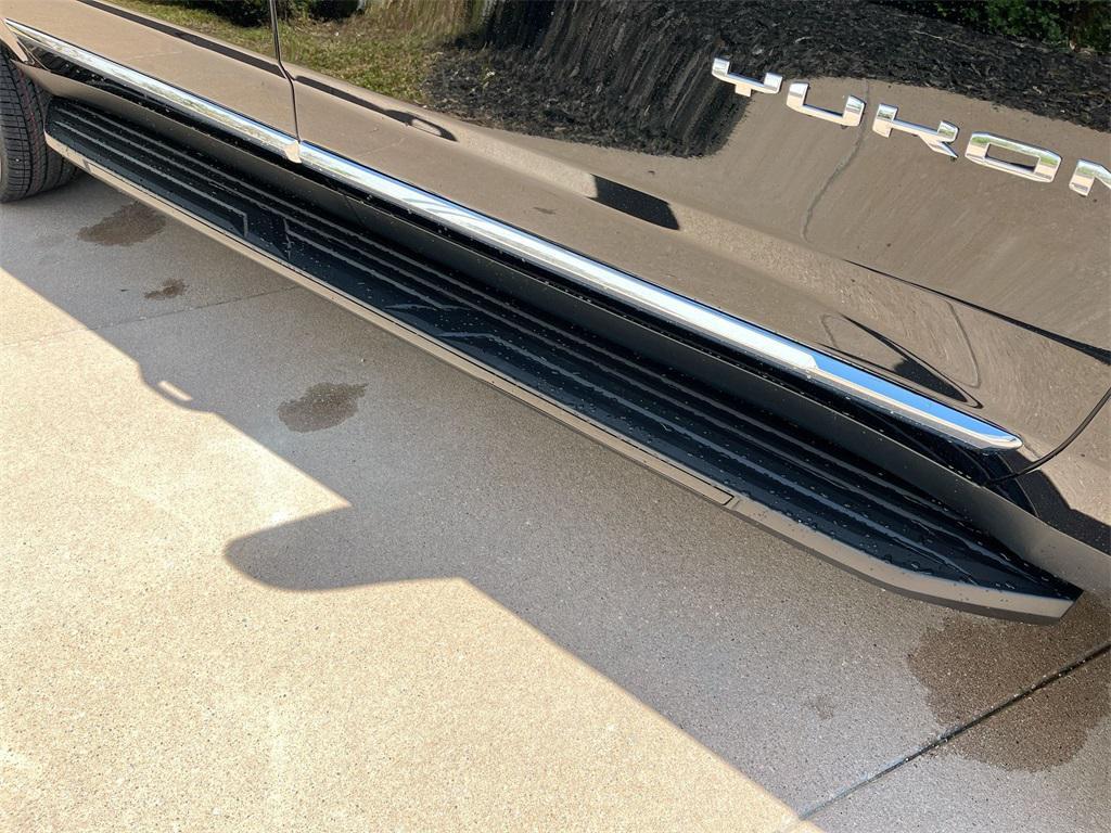 new 2025 GMC Yukon XL car, priced at $75,360