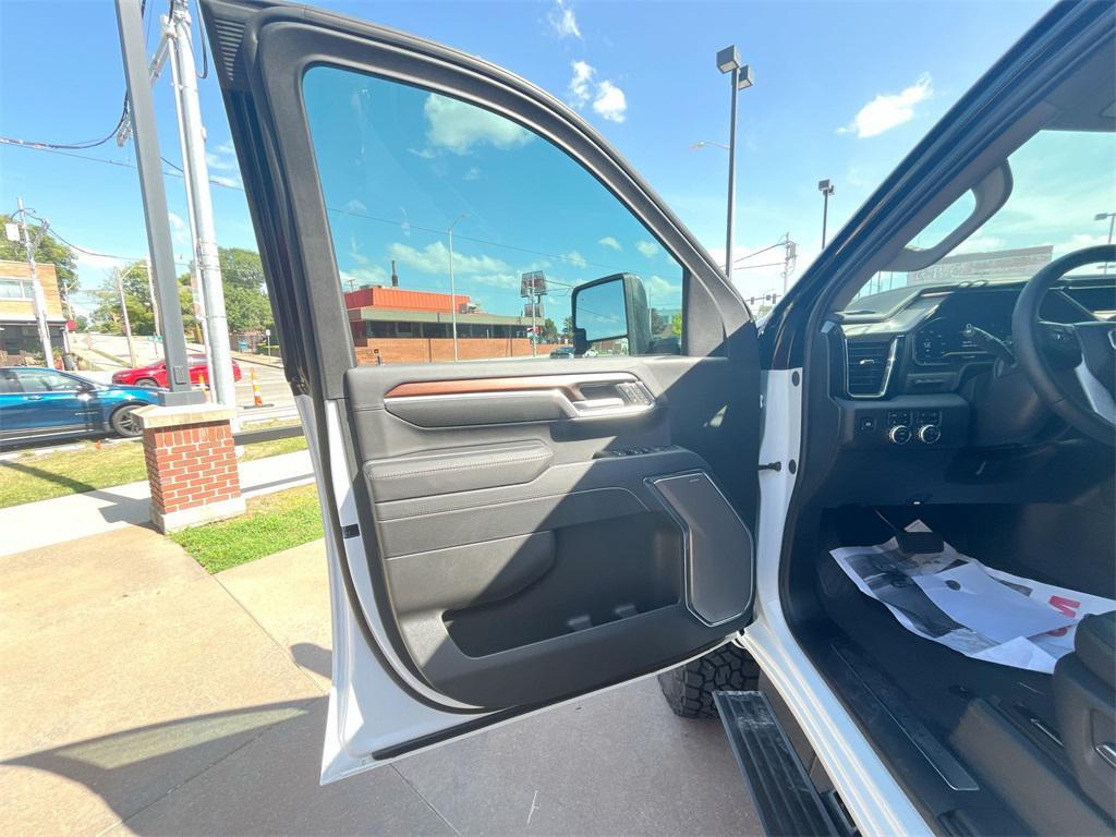 new 2025 GMC Sierra 2500 car, priced at $108,242