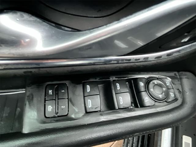 used 2022 GMC Yukon car, priced at $60,000