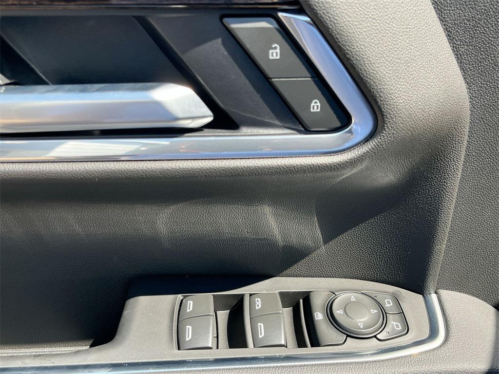 new 2025 GMC Sierra 1500 car, priced at $40,090