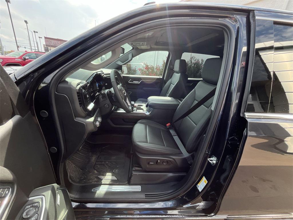 new 2025 GMC Sierra 1500 car, priced at $57,475