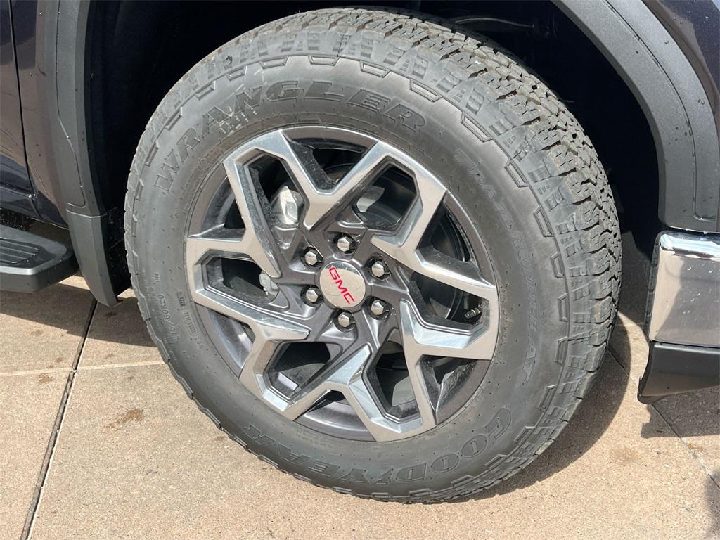 new 2025 GMC Sierra 1500 car, priced at $57,475