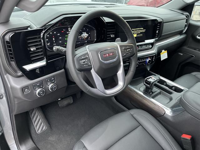 new 2025 GMC Sierra 1500 car, priced at $53,325