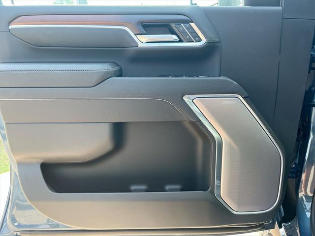 new 2025 GMC Sierra 2500 car, priced at $77,915