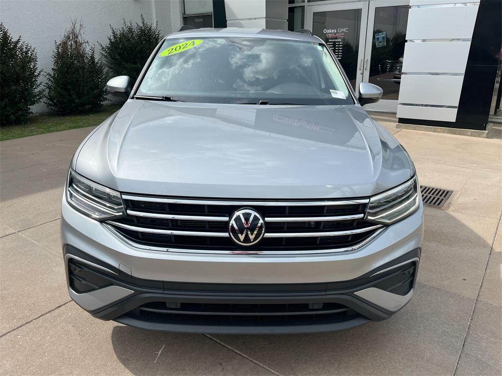 used 2024 Volkswagen Tiguan car, priced at $21,000